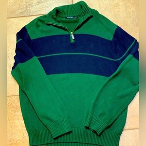 Men’s Nautica short zip sweater! In great condition size XL